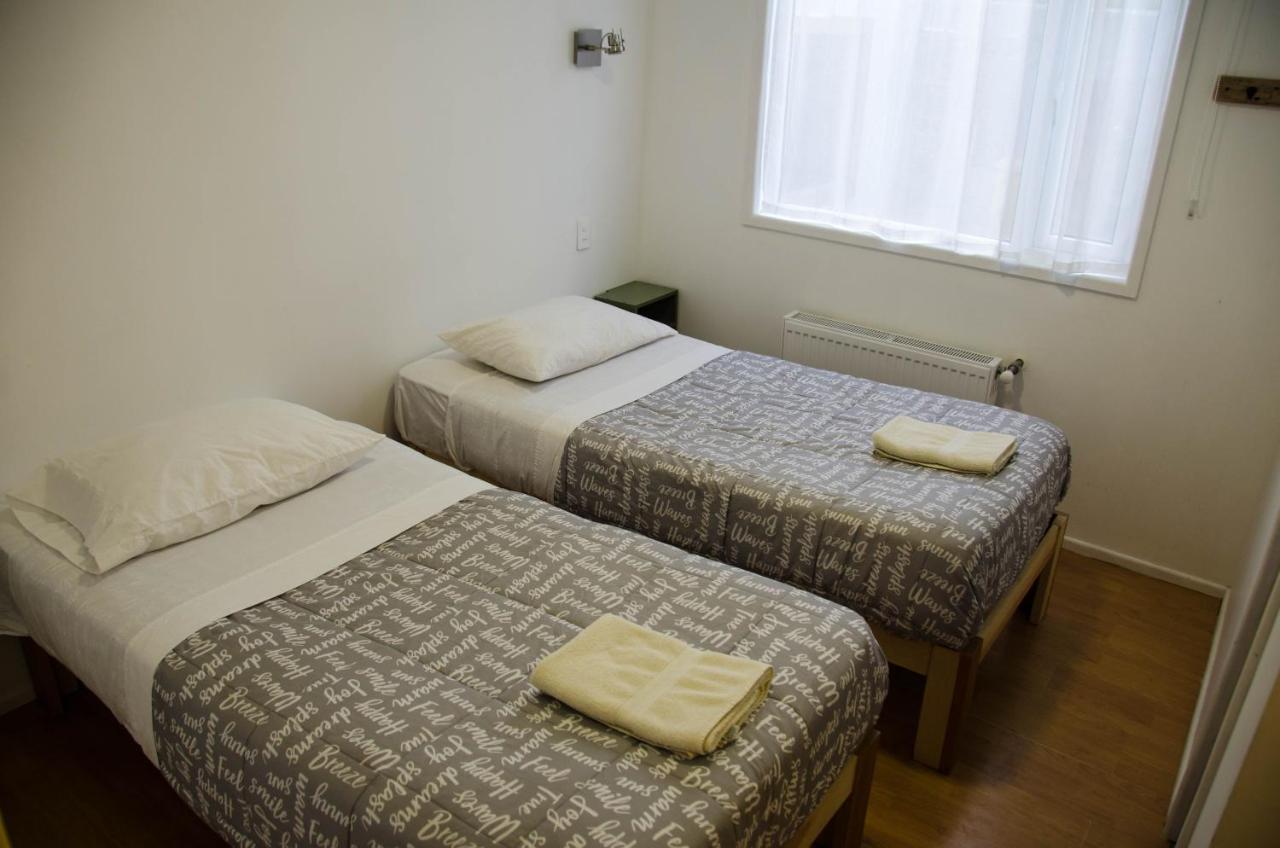El Patagonico Hostel Пуерто-Наталес Екстер'єр фото